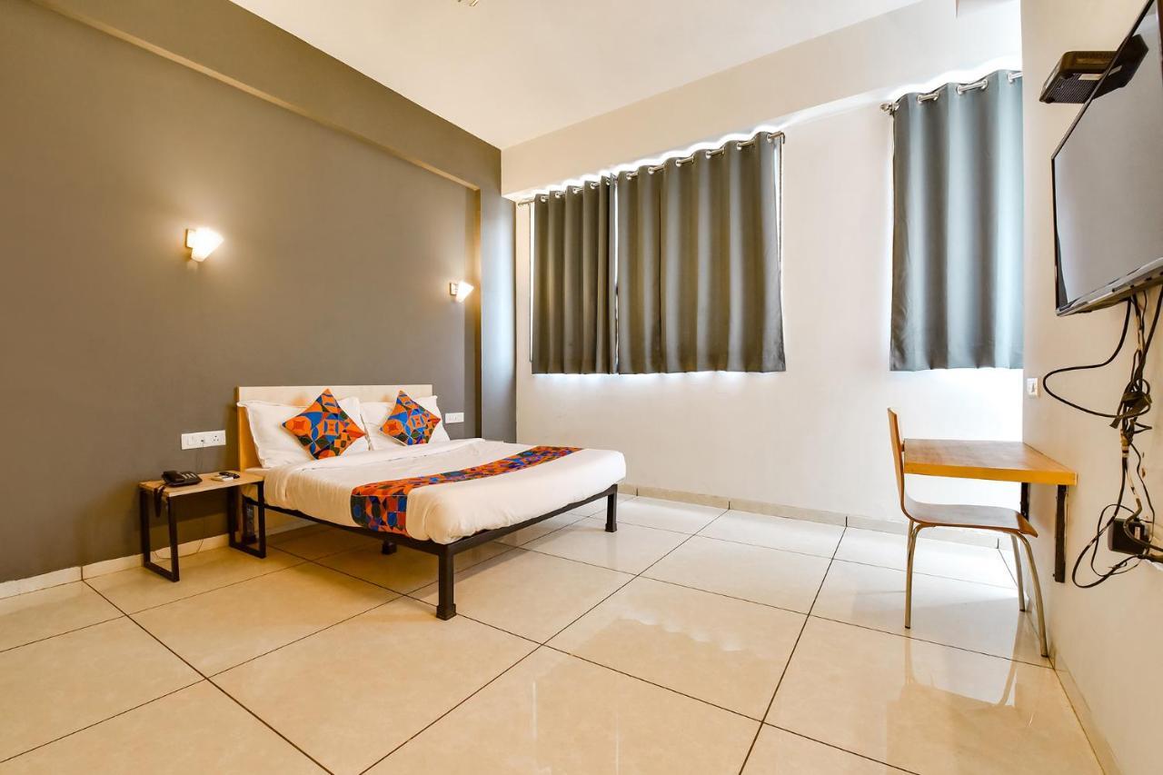 Fabhotel Kaviya - Bopal أحمد أباد المظهر الخارجي الصورة